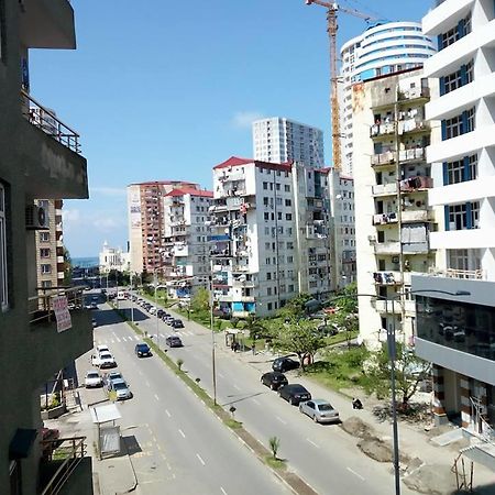 Apartamento Ruso'S Flat Batumi Exterior foto