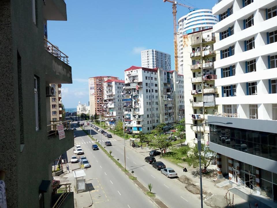 Apartamento Ruso'S Flat Batumi Exterior foto
